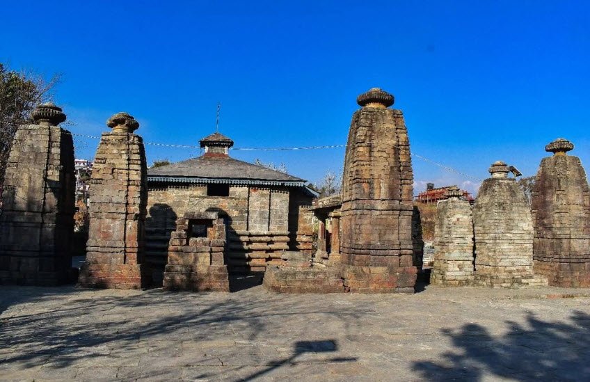 Khagmara Fort, Almora, Uttarakhand - Vushii.com